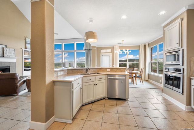 13039 Walking Horse, Helotes, TX 78023