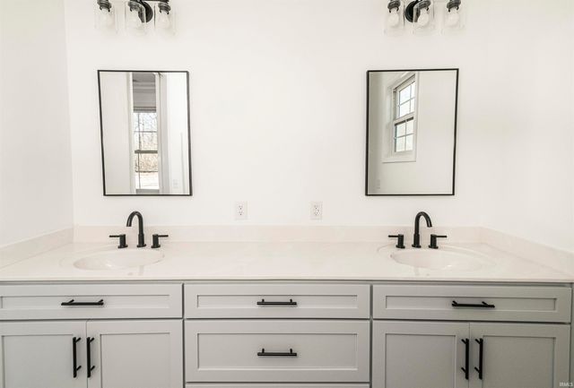 8190 S Stanford Road, Bloomington, IN 47403