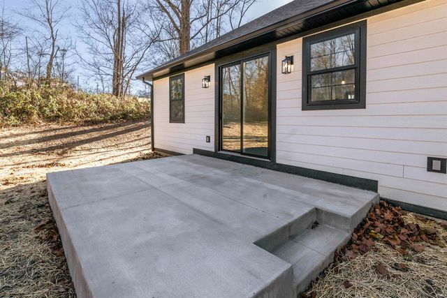 8190 S Stanford Road, Bloomington, IN 47403