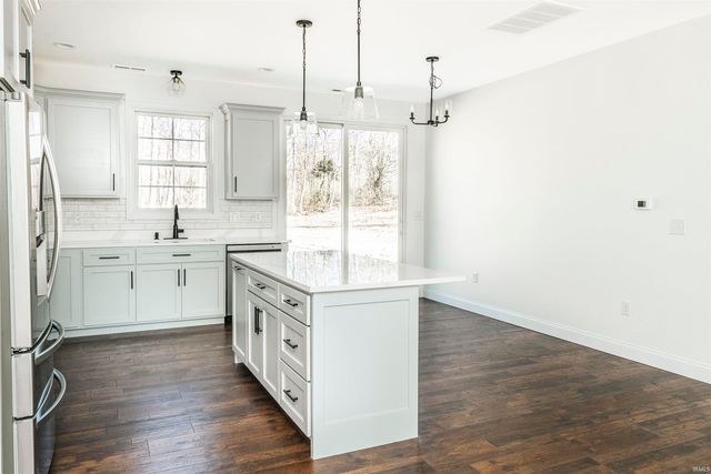 8190 S Stanford Road, Bloomington, IN 47403