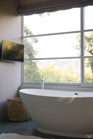 3685 White Alder, Sonoma, CA 95476