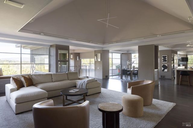 3685 White Alder, Sonoma, CA 95476