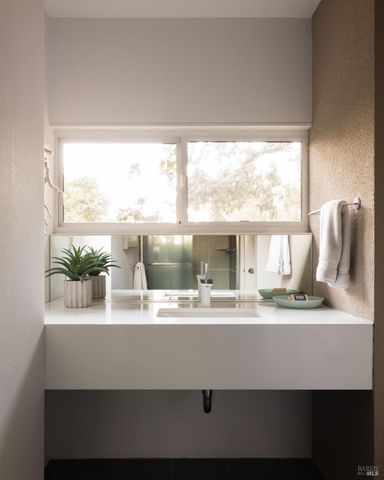 3685 White Alder, Sonoma, CA 95476