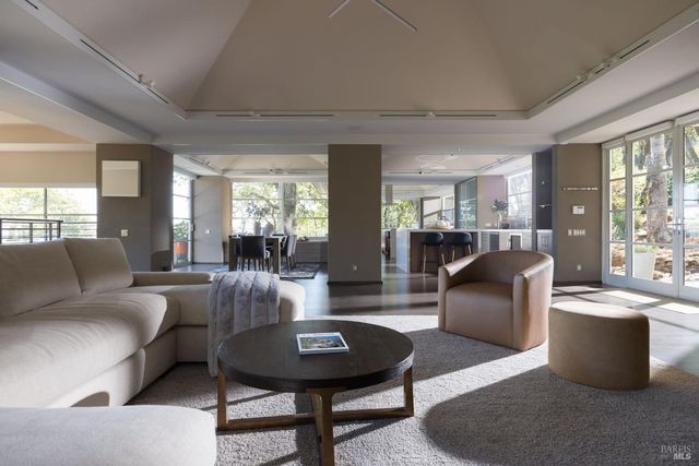 3685 White Alder, Sonoma, CA 95476