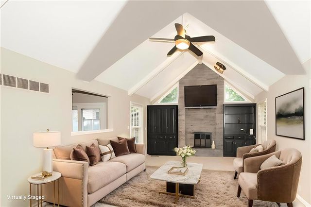 13293 W 112th Terrace, Overland Park, KS 66210
