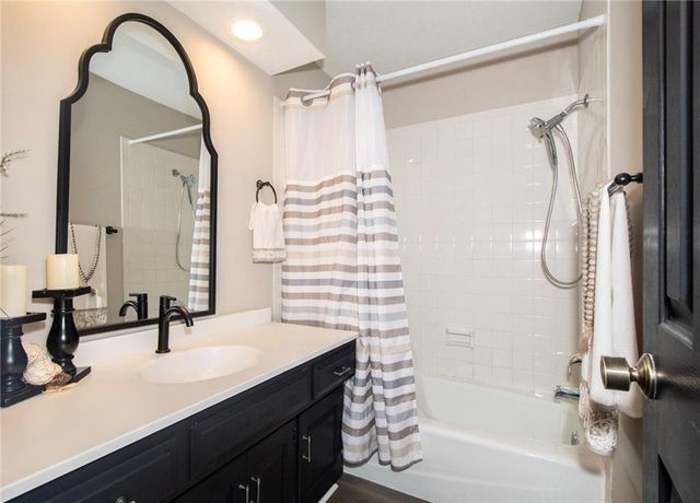 13293 W 112th Terrace, Overland Park, KS 66210