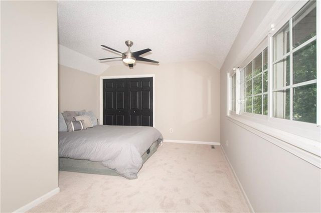 13293 W 112th Terrace, Overland Park, KS 66210
