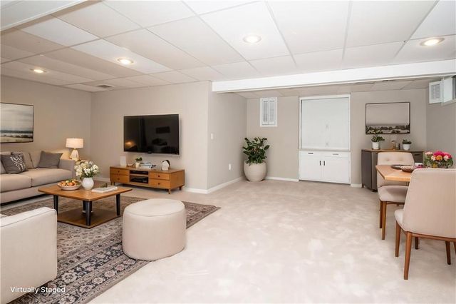13293 W 112th Terrace, Overland Park, KS 66210