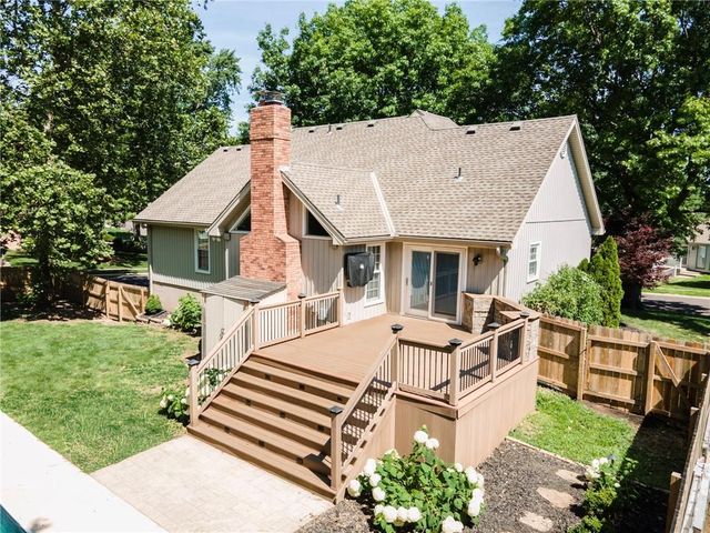 13293 W 112th Terrace, Overland Park, KS 66210