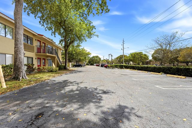 2671 Riverside Drive 1, Coral Springs, FL 33065