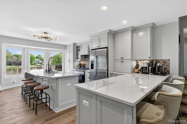 3860 E Commerce Road, Commerce Twp, MI 48382