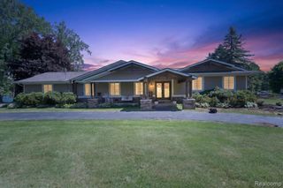 3860 E Commerce Road, Commerce Twp, MI 48382