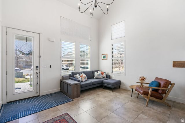 11267 S HIGH CREST LN, South Jordan, UT 84009