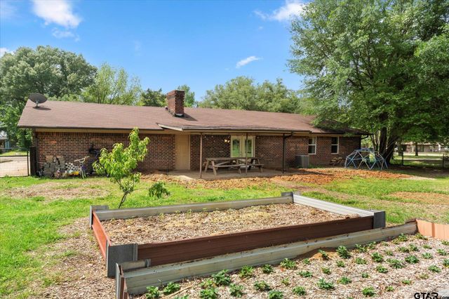 524 Park Lane, Mt Vernon, TX 75457