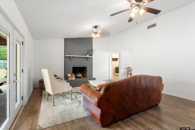 524 Park Lane, Mt Vernon, TX 75457