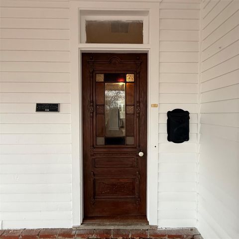 1604 S Austin Ave, Georgetown, TX 78626