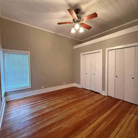 1604 S Austin Ave, Georgetown, TX 78626