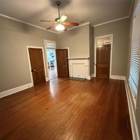 1604 S Austin Ave, Georgetown, TX 78626