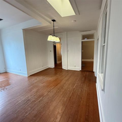 1604 S Austin Ave, Georgetown, TX 78626