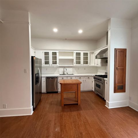 1604 S Austin Ave, Georgetown, TX 78626