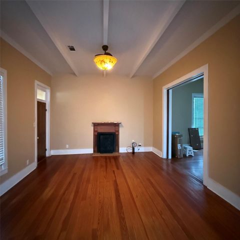 1604 S Austin Ave, Georgetown, TX 78626