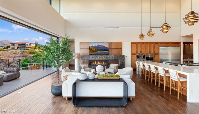 1300 Villa Barolo Avenue, Henderson, NV 89052