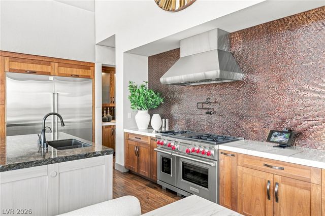 1300 Villa Barolo Avenue, Henderson, NV 89052