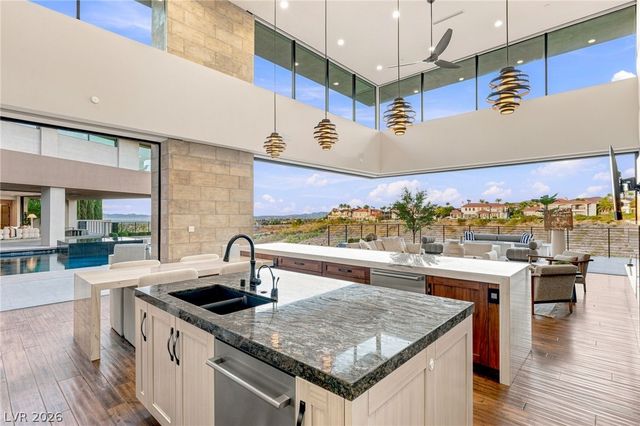 1300 Villa Barolo Avenue, Henderson, NV 89052