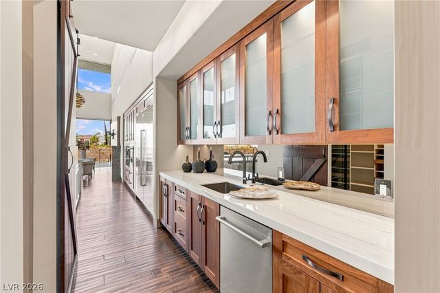 1300 Villa Barolo Avenue, Henderson, NV 89052