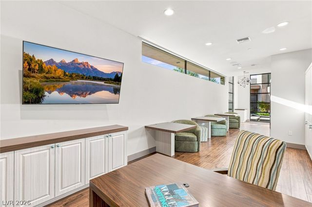 1300 Villa Barolo Avenue, Henderson, NV 89052