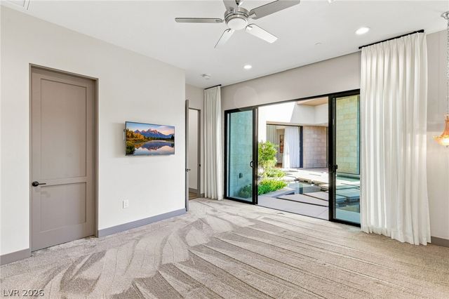 1300 Villa Barolo Avenue, Henderson, NV 89052