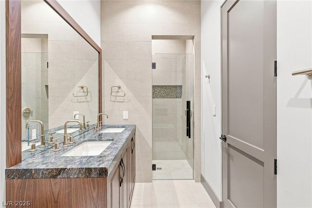 1300 Villa Barolo Avenue, Henderson, NV 89052