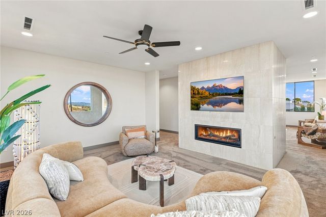 1300 Villa Barolo Avenue, Henderson, NV 89052
