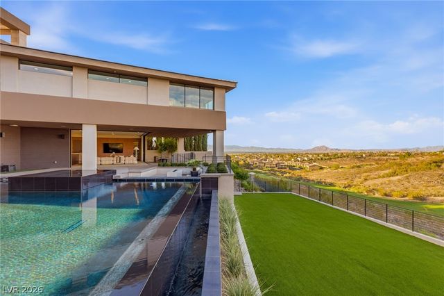 1300 Villa Barolo Avenue, Henderson, NV 89052
