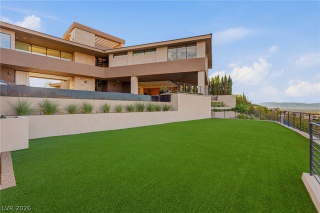 1300 Villa Barolo Avenue, Henderson, NV 89052