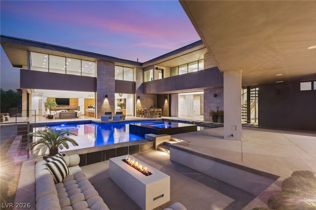 1300 Villa Barolo Avenue, Henderson, NV 89052