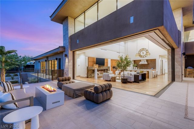 1300 Villa Barolo Avenue, Henderson, NV 89052