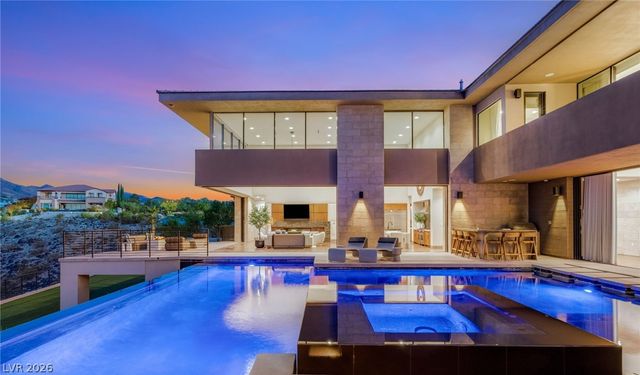 1300 Villa Barolo Avenue, Henderson, NV 89052