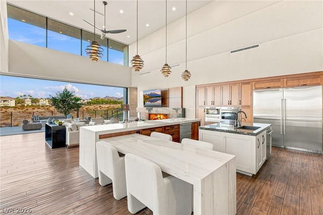 1300 Villa Barolo Avenue, Henderson, NV 89052