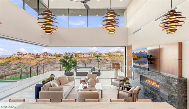 1300 Villa Barolo Avenue, Henderson, NV 89052