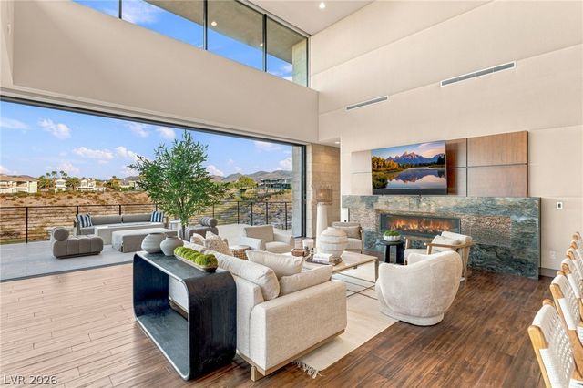 1300 Villa Barolo Avenue, Henderson, NV 89052