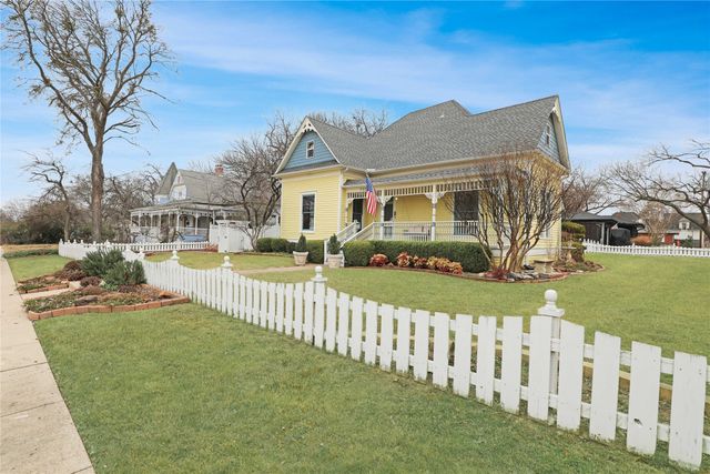 702 N Bradley Street, Mckinney, TX 75069