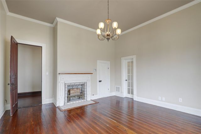 702 N Bradley Street, Mckinney, TX 75069