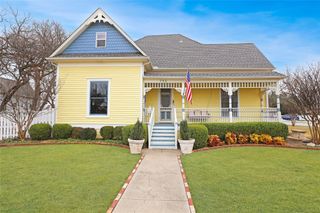 702 N Bradley Street, Mckinney, TX 75069