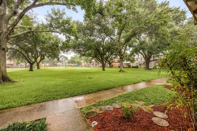 10328 Hammerly Boulevard 10, Houston, TX 77043
