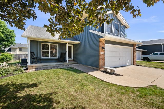 2418 W 60 Place, Davenport, IA 52806