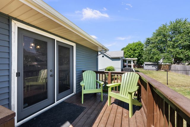 2418 W 60 Place, Davenport, IA 52806