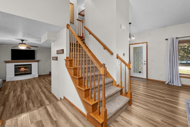 2418 W 60 Place, Davenport, IA 52806