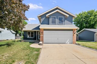 2418 W 60 Place, Davenport, IA 52806