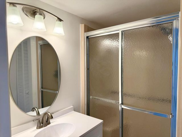 400 18th Street B4, Vero Beach, FL 32960